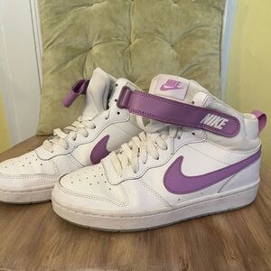 Nike Court Borough Grade School